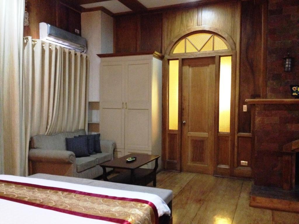 Heritage Mansion Hotel Baguio City Room photo